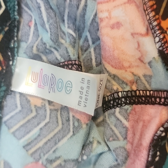 LulaRoe Leggings - Picture 5 of 9